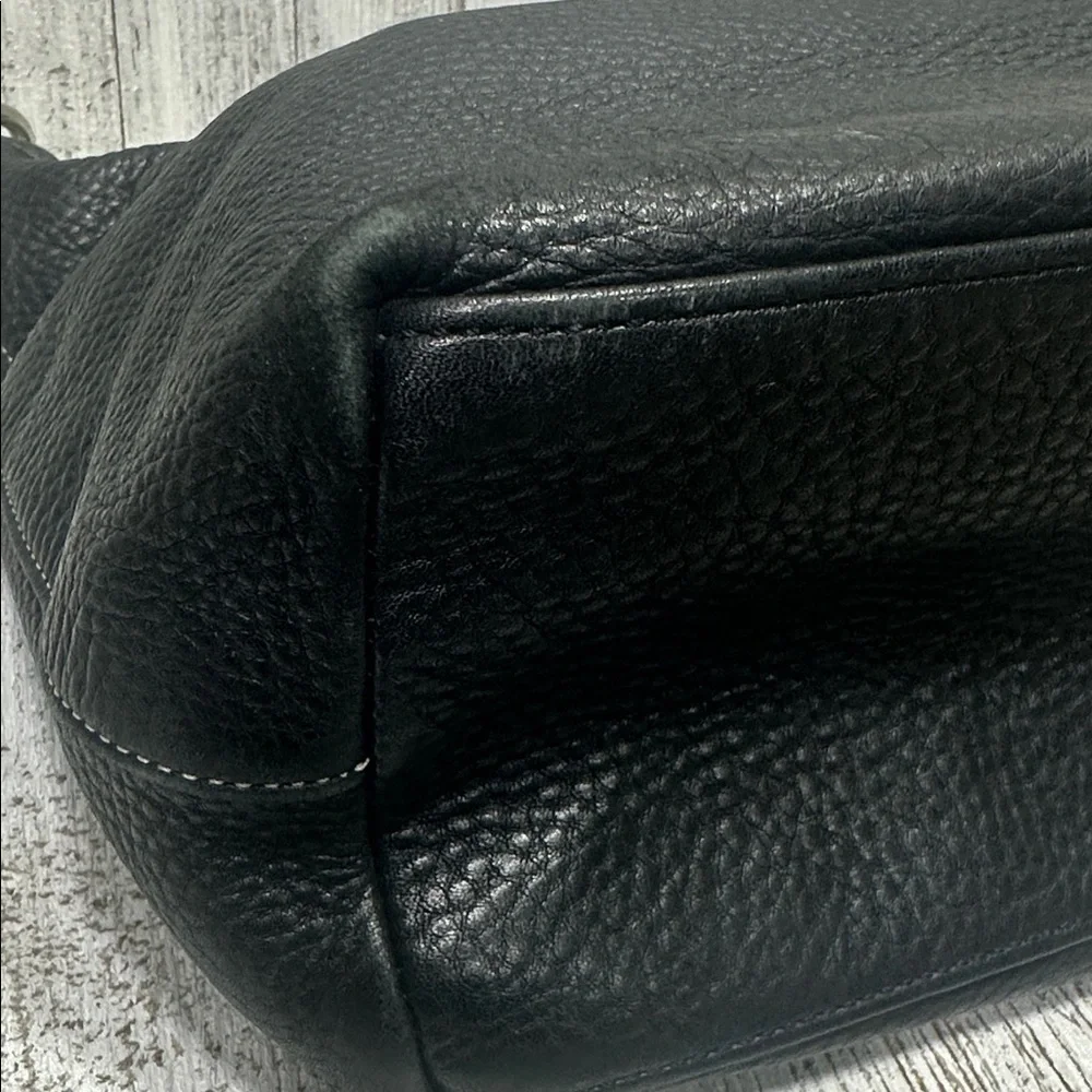Coach Sarah Black Pebble Leather Hobo bag Classic Vintage Style A0985-F13094
